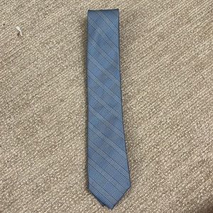 Kenneth Cole lightly worn neck tie